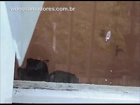 ❤️ Home excitat mirant la seva xicota amb un altre noi, gravant un vídeo de merda sense molestar la parella ❤️ Porno casolà al ca.tubsexercom.ru ﹏