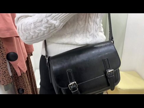 ❤️ Masturbació pública de la jove gossa FeralBerry amb un consolador al provador ❤️ Porno casolà al ca.tubsexercom.ru ﹏