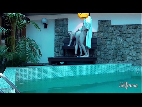 ❤️ El cap convida la criada a la piscina, però no va poder resistir-se a una calor ❤️ Porno casolà al ca.tubsexercom.ru ﹏