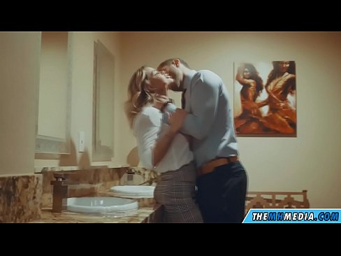 ❤️ Quan una rossa tetona et sedueix en un lavabo públic ❤️ Porno casolà al ca.tubsexercom.ru ﹏